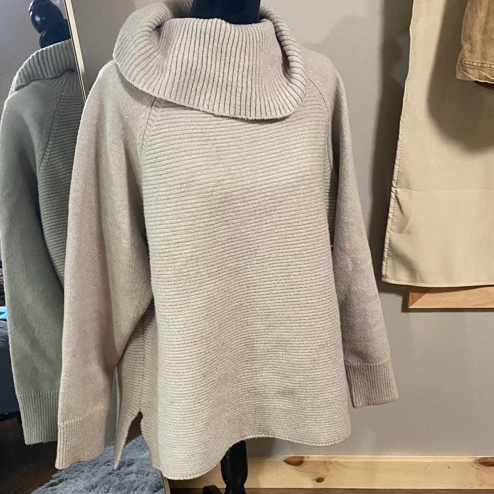 Ariat Wonen’s Cozy Ribbed Cowl Neck Sweater XL - Oatmeal